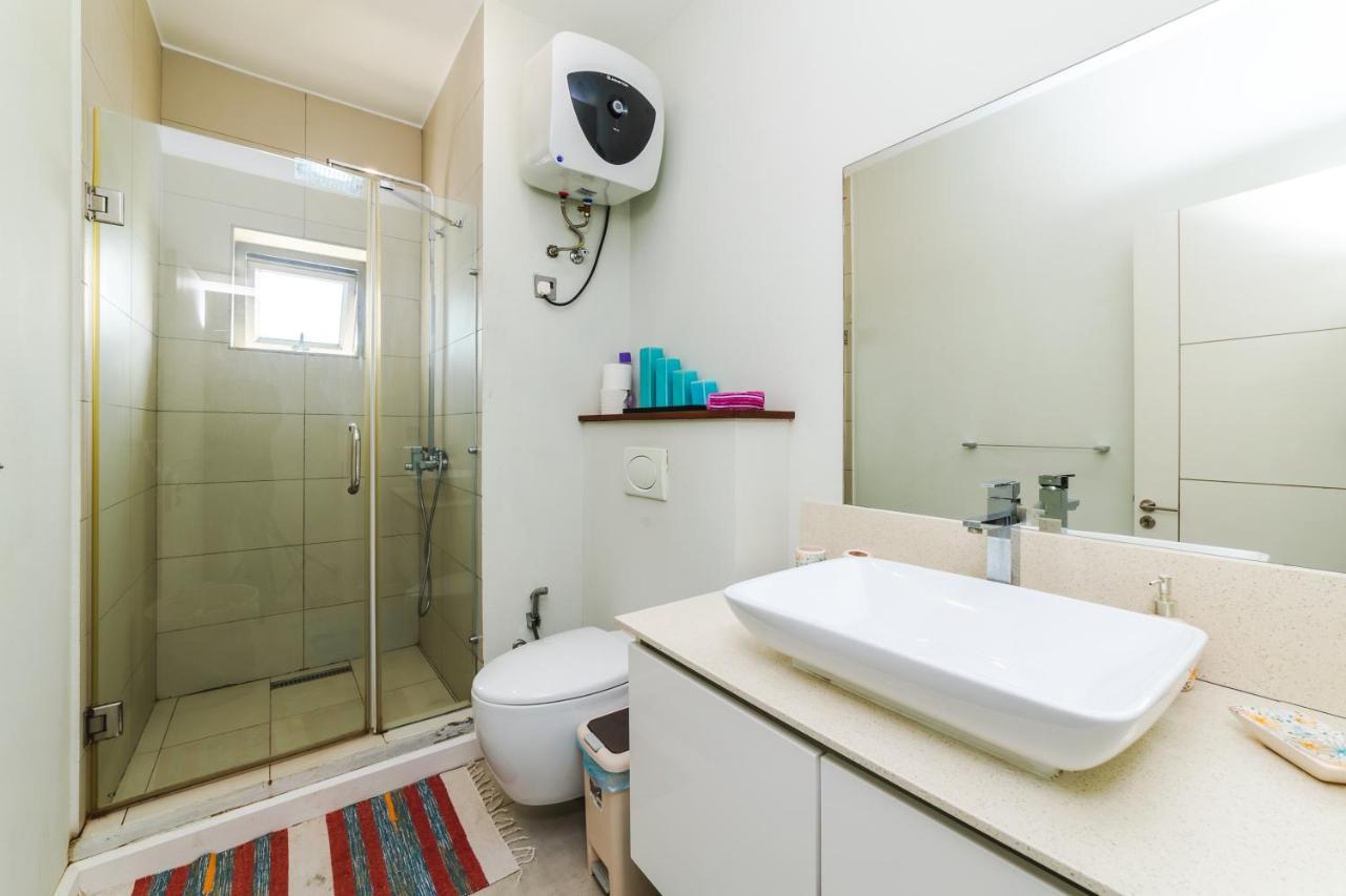 Beachcove Apartment 9 In Pereybere Pereybere Beach Dış mekan fotoğraf